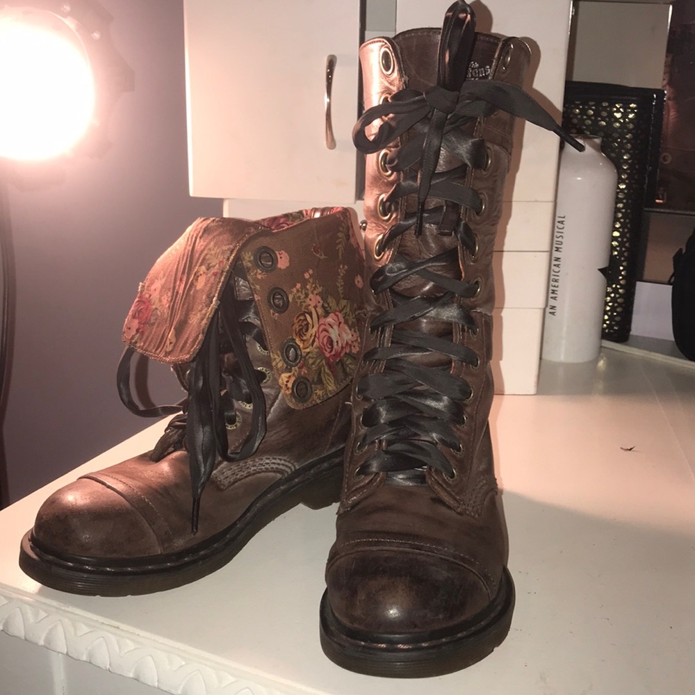 Dr. Martens Dark Brown Triumphs